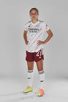 Arsenal Women's Team 2020-21: Malin Gut at Photocall