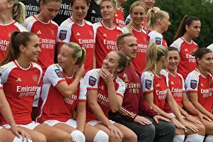 Women's Team Photo 2023-24 Collection: Arsenal Women's Team 2023-24: Kim Little and Squad