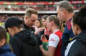 Arsenal Women's Team: Head Coach Jonas Eidevall Rallies Players Before Extra-Time in UEFA Champions League Semifinal vs. VfL Wolfsburg