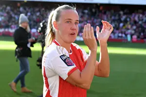Arsenal V Aston Villa 2023-24 Prints: Arsenal Women's Team Celebrates Victory Over Aston Villa in 2023-24 Barclays Women's Super League