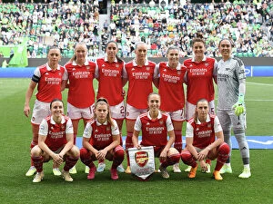 Images Dated 23rd April 2023: Arsenal Women's Team Gathers Before Semifinal Clash Against VfL Wolfsburg in UEFA Champions League