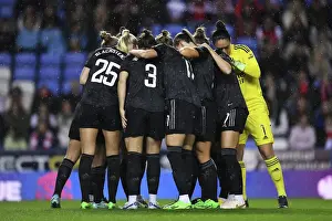 Reading Women V Arsenal Women 2022-23 Prints: Arsenal Women's Team Huddle Before Kick-off Against Reading in FA WSL