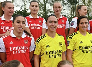 Arsenal Women Collection: Arsenal Women Squad 2022-23