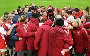 Arsenal Women's Thrilling Victory Over Chelsea in Barclays Super League: Celebrating in Unison