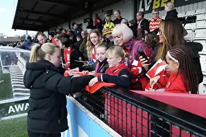 Arsenal Women's Triumph: Beth Mead Celebrates with Fans after FA WSL Victory over Manchester City