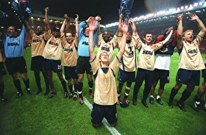 The Team Collection: Arsenalcelebrate2 020508AFC.jpg