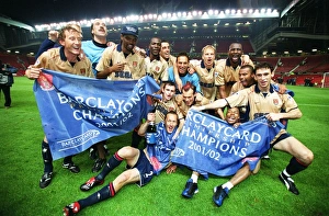 The Team Collection: Arsenalcelebrate3 020508AFC.jpg