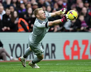 Arsenal's Aaron Ramsdale in Action: Aston Villa vs. Arsenal, Premier League 2022-23