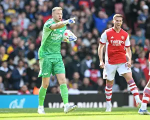 Arsenal's Aaron Ramsdale: Unforgettable Performance Against Manchester United - Premier League 2021-22, Emirates Stadium