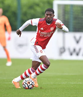 Arsenal v Millwall 2021-22 Collection: Arsenal's Ainsley Maitland-Niles Stars in Arsenal's Victory over Millwall (2021-22)