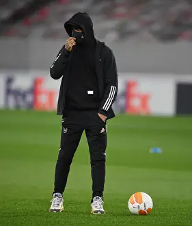 Arsenal's Alex Lacazette Prepares for Arsenal FC vs SL Benfica UEFA Europa League Clash in Piraeus
