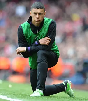 Arsenal's Alex Oxlade-Chamberlain Faces Off Against Manchester United in the Premier League