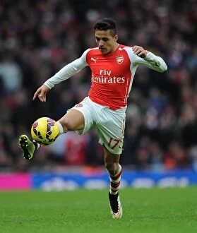Arsenal v Stoke City 2014-15 Collection: Arsenal's Alexis Sanchez in Action: Arsenal vs. Stoke City (Premier League 2014-15)