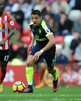 Arsenal's Alexis Sanchez in Action against Sunderland (2016-17)