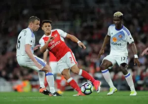 Arsenal V Sunderland 2016-17 Prints: Arsenal's Alexis Sanchez Fends Off Sunderland's Lee Cattermole and Didier Ndong
