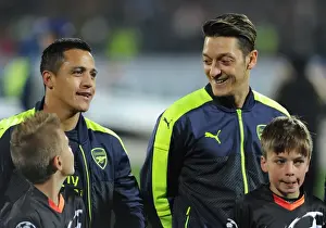 Arsenal's Alexis Sanchez and Mesut Ozil Before UCL Clash vs Ludogorets Razgrad (November 2016)