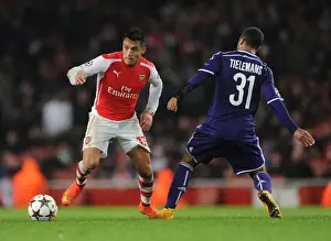 Arsenal's Alexis Sanchez Outmaneuvers Anderlecht's Youri Tielemans in Champions League Clash