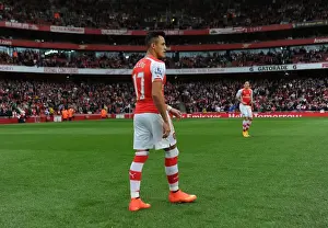 Arsenal V Hull City 2014-15 Prints: Arsenal's Alexis Sanchez Prepares for Kickoff against Hull City (2014-15)