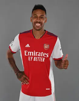 Arsenal's Aubameyang Kicks Off New Season Training