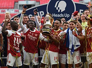Arsenal FC Print: Aubameyang Lifts FA Cup 2020. Art Prints