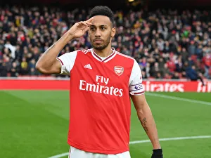 Arsenal's Aubameyang Readies for Arsenal vs. Everton Clash