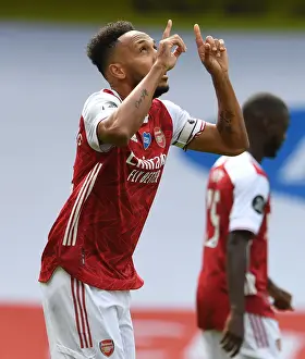 Arsenal's Aubameyang Scores First Goal in Arsenal v Watford Premier League Clash (2019-20)