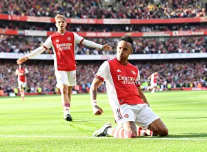 Arsenal's Aubameyang Scores Second Goal vs. Tottenham in 2021-22 Premier League