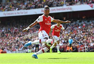 Arsenal's Aubameyang Shines in Arsenal vs. Burnley Premier League Clash (2019-20)