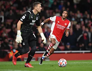 Arsenal's Aubameyang Shines in Arsenal vs. Crystal Palace Premier League Clash (2021-22)