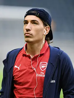 Arsenal's Battle-Ready Hector Bellerin: Gunning for Victory Against SS Lazio (2018-19 Pre-Season)
