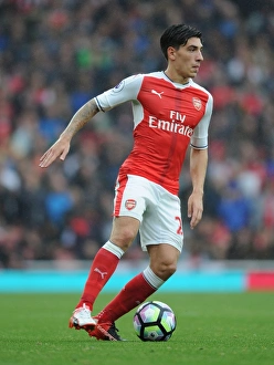 Arsenal V Southampton 2016-17 Prints: Arsenal's Bellerin in Action: Arsenal vs. Southampton (2016-17)