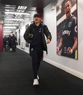 West Ham United v Arsenal 2018-19 Collection: Arsenal's Bellerin Heads to Changing Room Before West Ham Clash