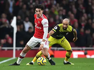 Arsenal's Bellerin Outmaneuvers Southampton's Redmond in Premier League Clash