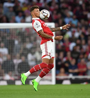 Arsenal's Ben White in Action: Arsenal vs. Aston Villa (2022-23 Premier League)