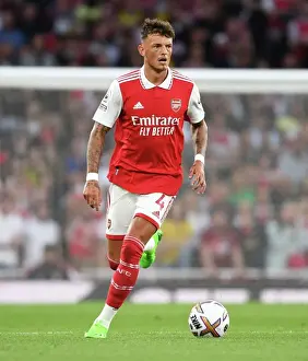 Arsenal's Ben White in Action: Arsenal vs Aston Villa (2022-23 Premier League)