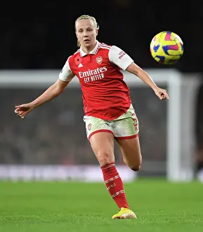 Arsenal Women V Manchester United Women 2022-23 Prints: Arsenal's Beth Mead in Action: Arsenal Women vs Manchester United Women