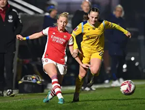 Arsenal Women V Reading Women 2021-22 Prints: Arsenal's Beth Mead Goes Head-to-Head with Reading's Lily Woodham in FA WSL Showdown