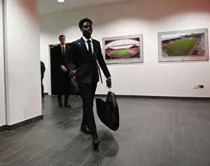 Arsenal's Bukayo Saka Prepares for Arsenal v Sheffield United Premier League Clash at Emirates Stadium