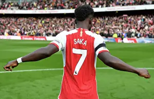 Arsenal's Bukayo Saka Readies for Kick-off Against Sheffield United (2023-24)