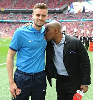 Arsenal's Carl Jenkinson Meets Ian Wright Before FA Cup Final vs Hull City