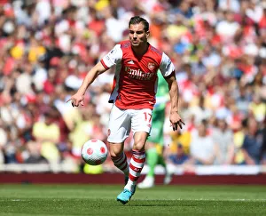 Arsenal's Cedric Soares in Action Against Leeds United, Premier League 2021-22