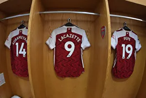 Arsenal's Empty Changing Room: Aubameyang, Lacazette, Pepe Gear Up for Liverpool Showdown (Arsenal vs. Liverpool 2021)