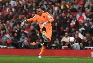 Arsenal v Benfica - Emirates Cup 2017-18 Collection: Arsenal's David Ospina in Action Against SL Benfica at the Emirates Cup 2017-18