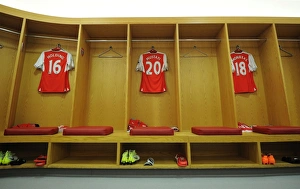 Arsenal V Sunderland 2016-17 Prints: Arsenal's Defenders: Holding