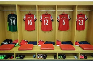 Arsenal's Dominant Victory: 6-1 Southampton - Emirates Stadium, Barclays Premier League