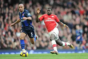 Arsenal's Eboue and Ferdinand Clash in Arsenal 2:0 Sunderland, Premier League 2010
