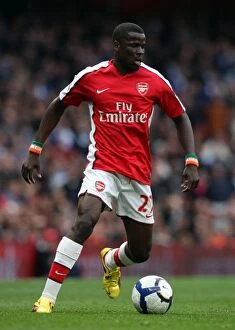 Eboue Emmanuel Collection: Arsenal's Eboue Shines: 3-1 Victory Over Birmingham City (17/10/09)