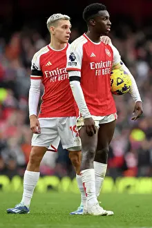 Arsenal's Eddie Nketiah Holds Ball Against Sheffield United - Premier League 2023-24