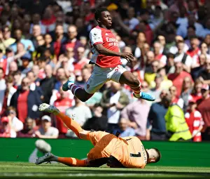 Arsenal's Eddie Nketiah Leaps Over Meslier in Thrilling Arsenal v Leeds United Clash, Premier League 2021-22