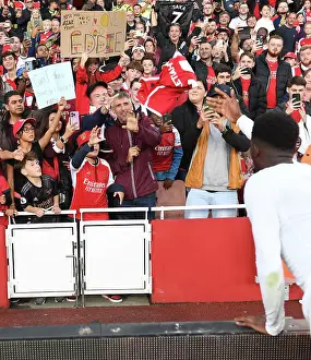 Arsenal's Eddie Nketiah Throws Shirt to Ecstatic Fan after Emirates Cup Victory